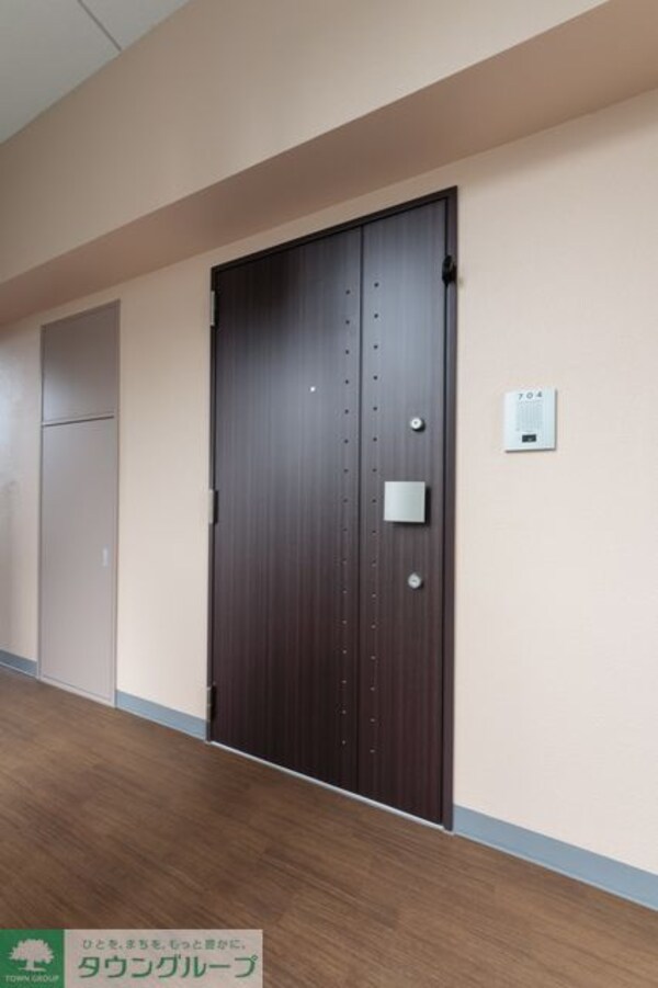 玄関(※写真は同タイプ住戸です。)