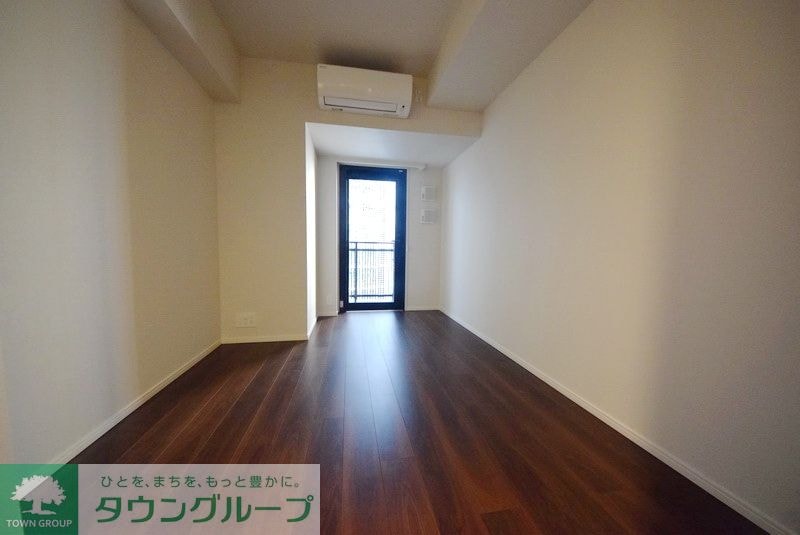 物件内観写真2　(リビング/居室)