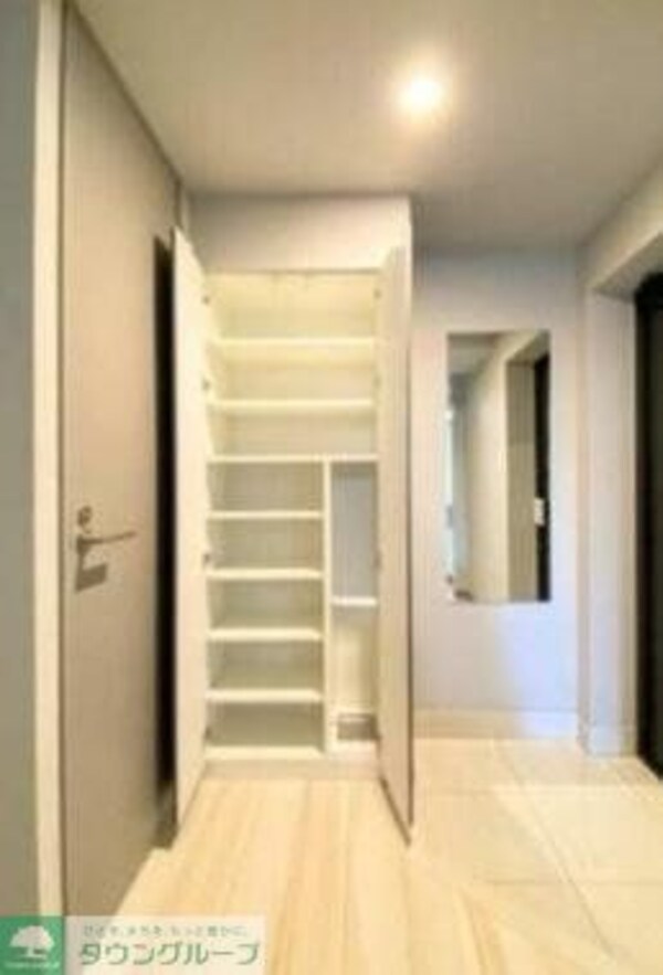 子供部屋(玄関)