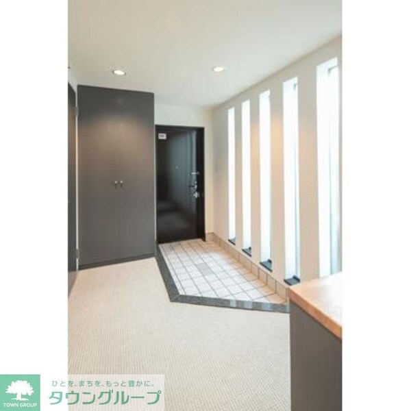 玄関(※写真は同タイプ住戸です。)