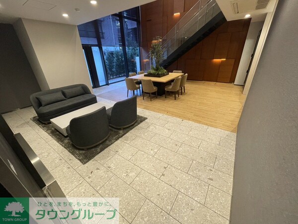 ロビー(駐車場)