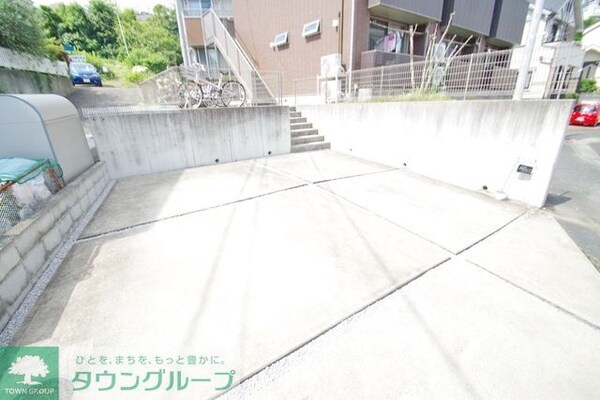駐車場(★お部屋探しはタウンハウジング稲田堤店まで★)