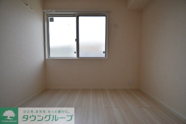 寝室(★お部屋探しは株式会社タウンハウジング東京まで★)