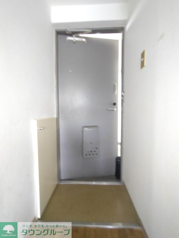 玄関(★お部屋探しは株式会社タウンハウジング東京まで★)