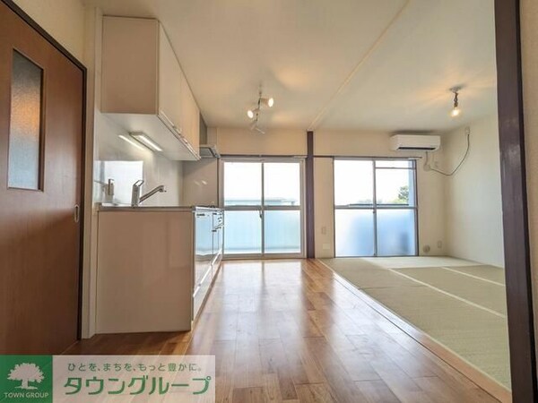寝室(★お部屋探しは株式会社タウンハウジング東京まで★)