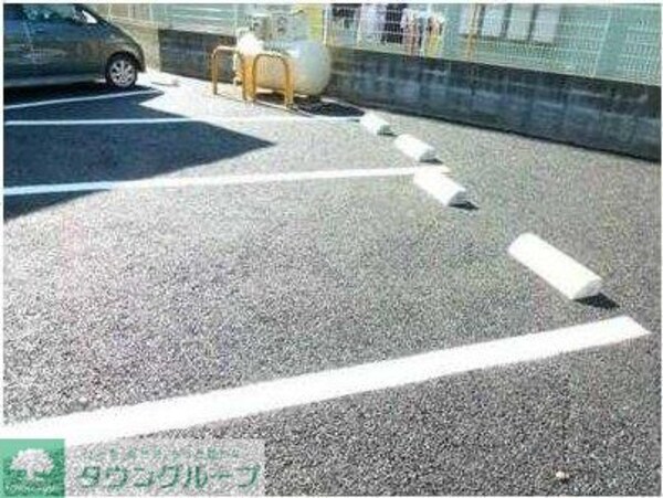駐車場(★お部屋探しはタウンハウジング高幡不動店まで★)