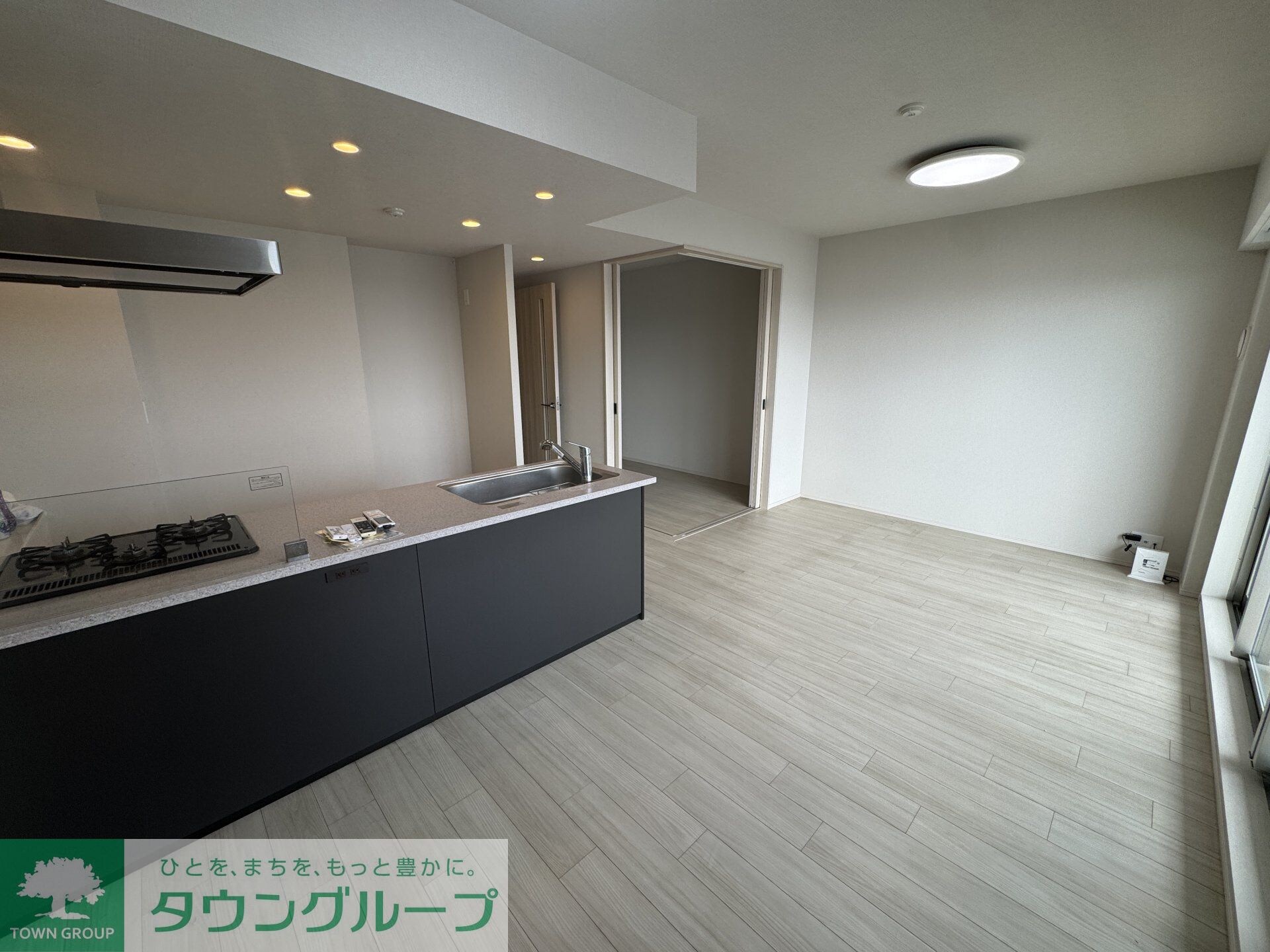 物件内観写真16　(リビング/居室)