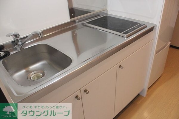 キッチン(2口の電気コンロです。)