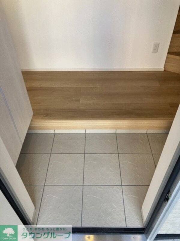 玄関(★お部屋探しは株式会社タウンハウジング東京まで★)