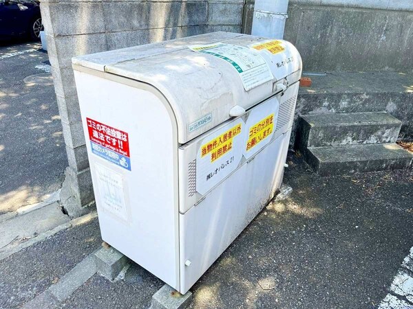 共有部分(ゴミ置き場)
