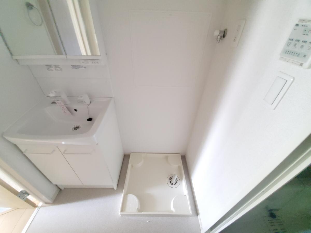 物件内観写真9　(室内洗濯機置き場)