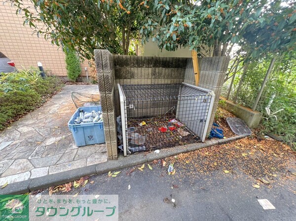 共有部分(ゴミ置き場)