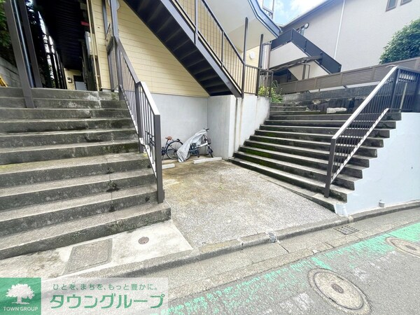 エントランス(★閑静な住宅街に立地★)