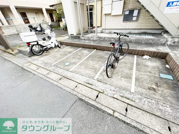 駐車場(駐車場)