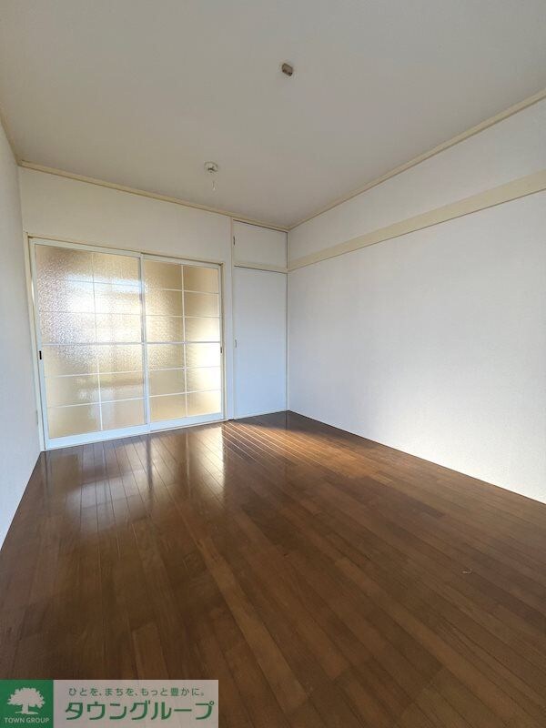 物件内観写真10　(玄関)