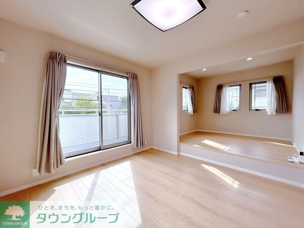 子供部屋(洋室約7.2帖※カーテンレースは性能保証外品)