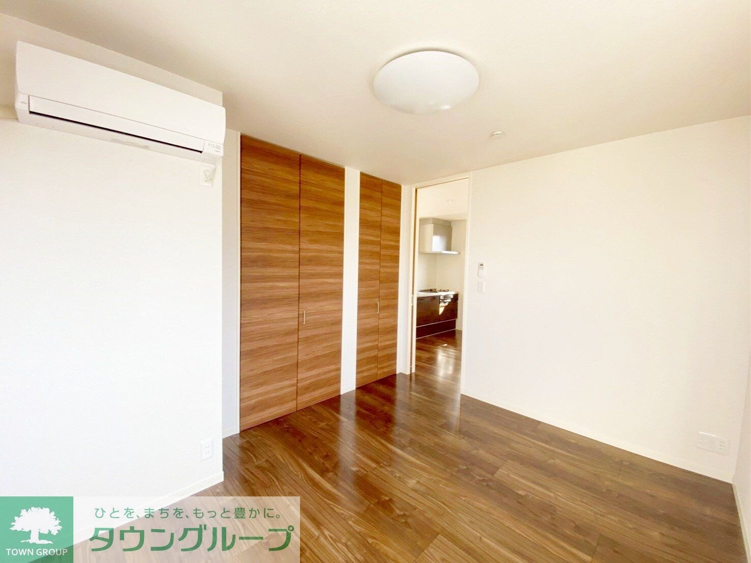 物件内観写真3　(リビング/居室)