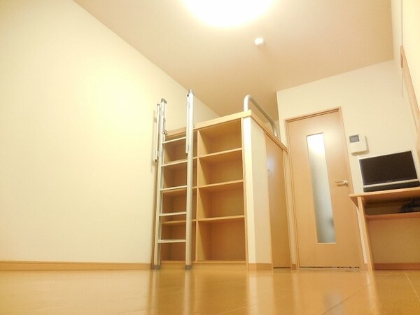 リビング・居室(家具家電付き)