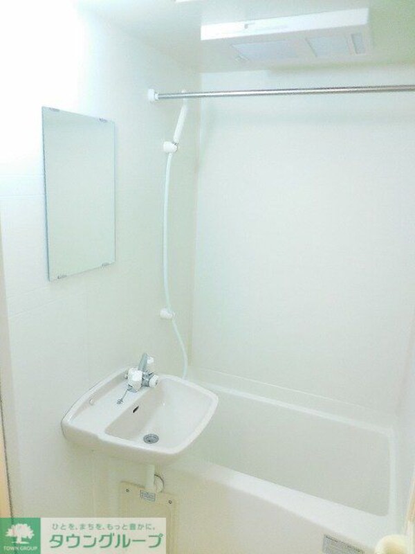 バス／シャワールーム等(バスとトイレが別になっています。)