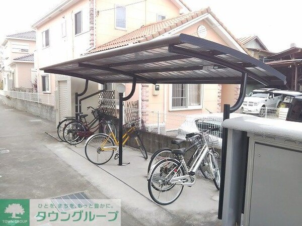 共有部分(屋根付き駐輪場)