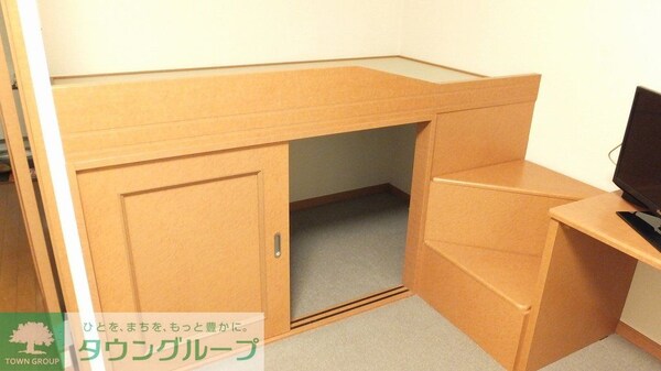 子供部屋(ベット下大型収納)