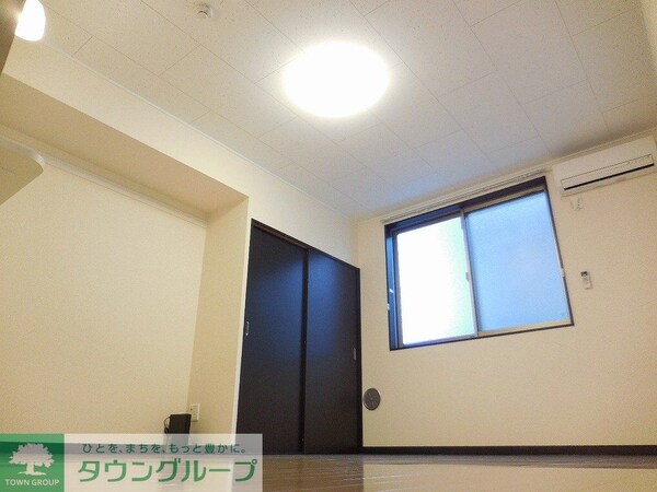 子供部屋(家具家電なしの物件です。)