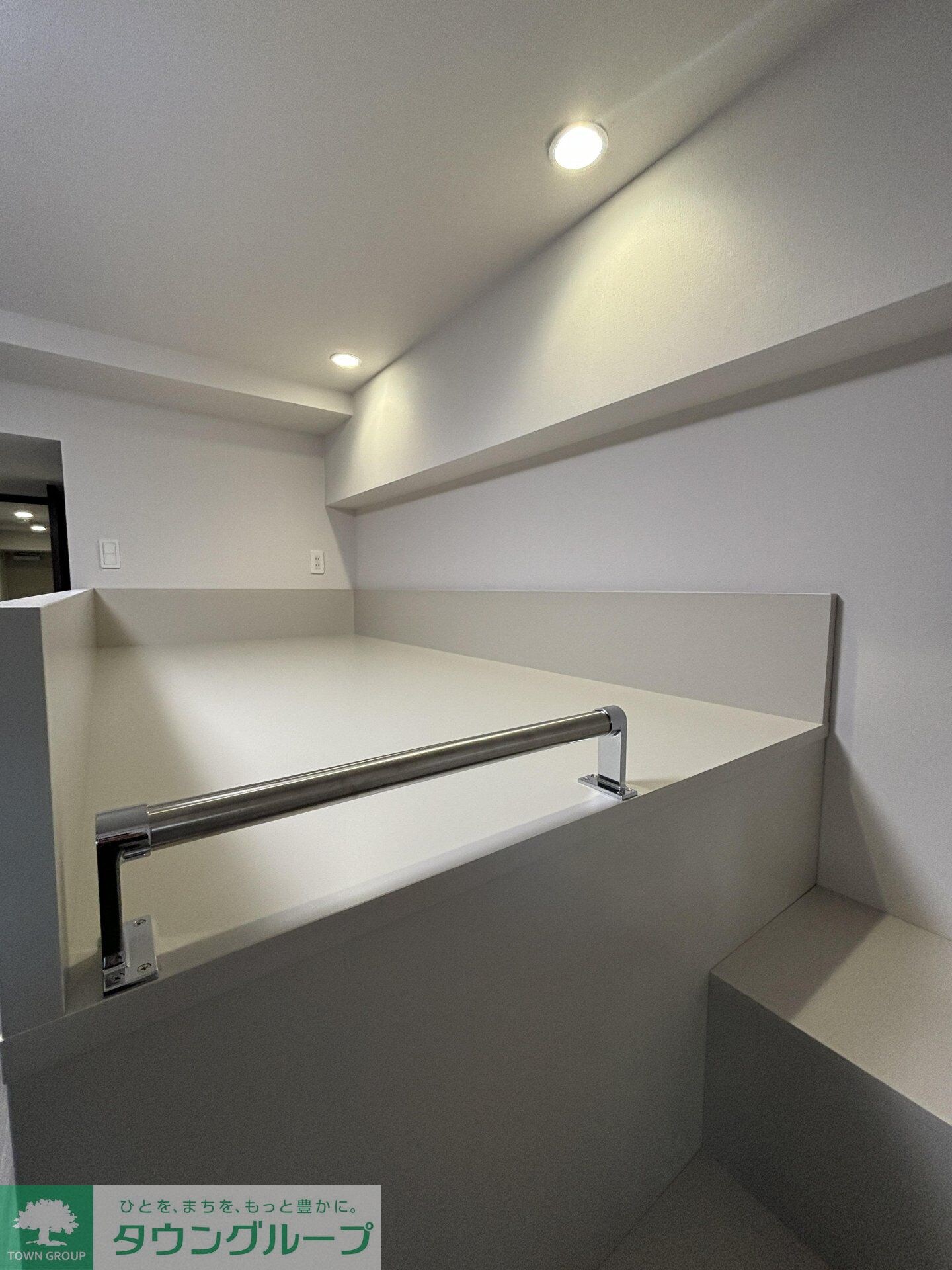 物件内観写真22　(玄関)