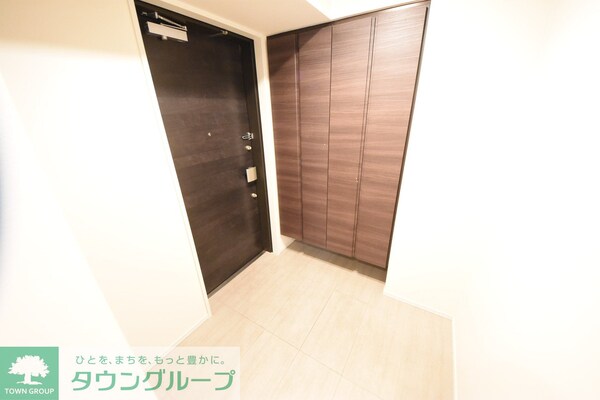 玄関(お問合せは(株)タウンハウジングレジデンス事業部【03-…)