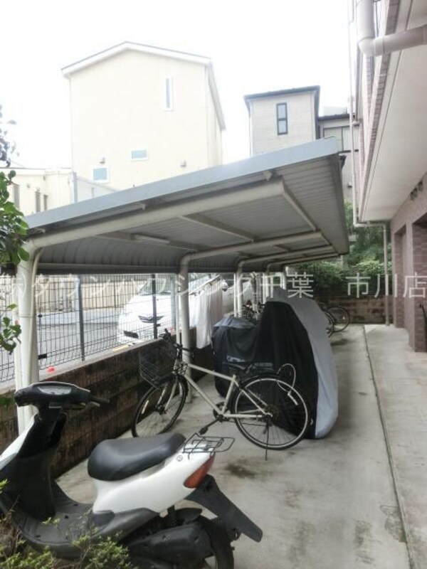 共有部分(嬉しい屋根付き駐輪場)