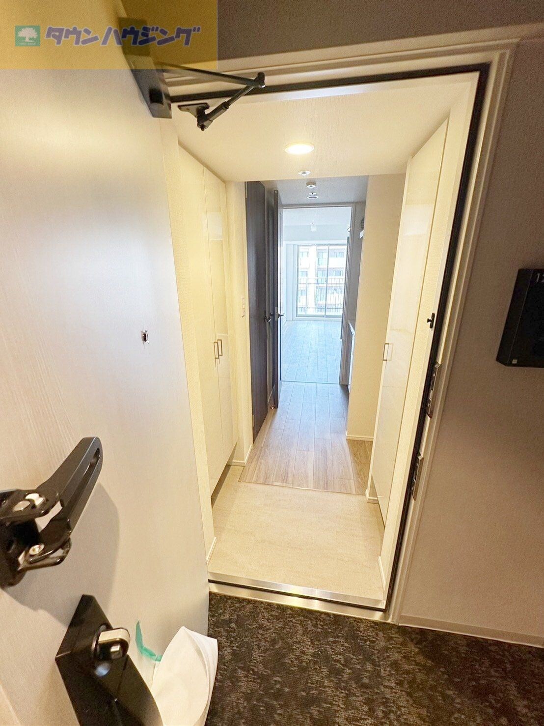 玄関(★お問い合わせは、タウンハウジングまで！！★)