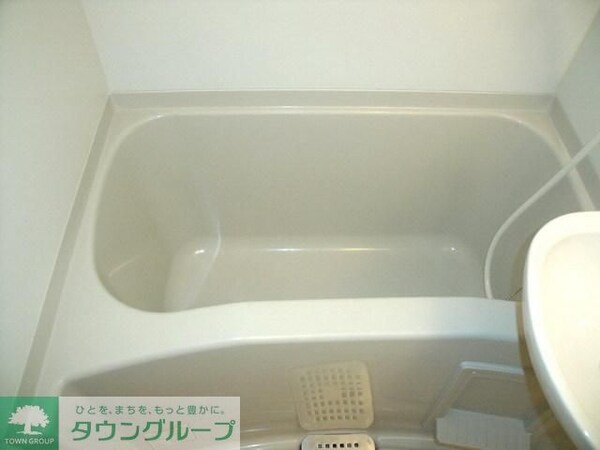 バス／シャワールーム等(乾燥機付きの浴室です)
