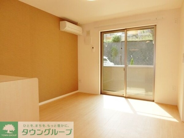 リビング・居室(現地待ち合わせ歓迎♪お問合せはタウンハウジング千葉店まで！)