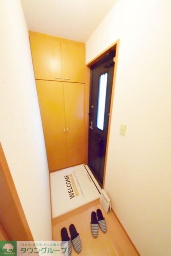 玄関(お部屋探しはタウンハウジング千葉店にお任せ下さい♪)