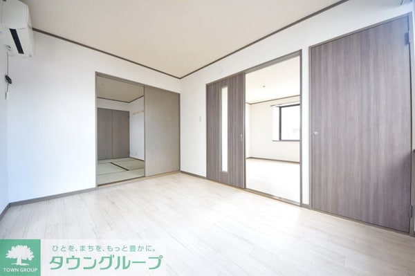 リビング・居室(現地待ち合わせ歓迎♪お問合せはタウンハウジングまで！)