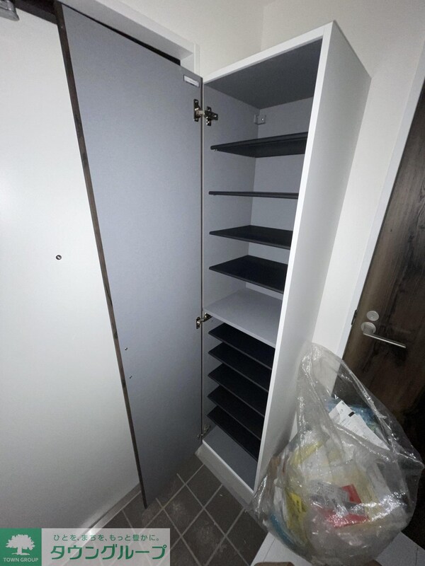 収納(工事中です　別部屋参考写真です。随時現地案内します)