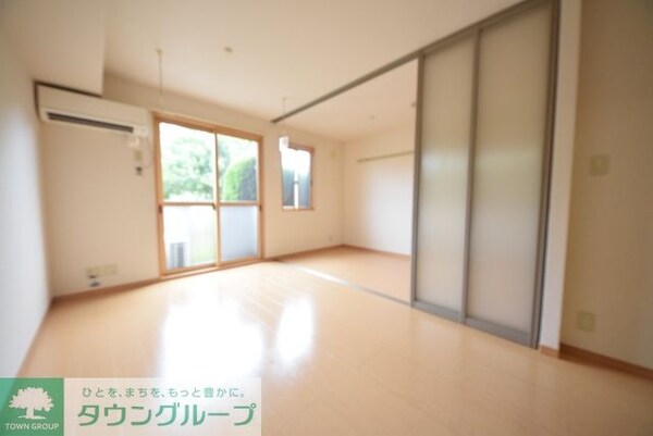 寝室(お問合せは【タウンハウジング】まで！※現地待合わせ相談可！)