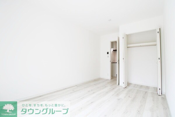 リビング・居室(７．１帖のフローリングで広々使えます。)