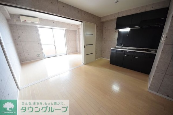 リビング・居室(現地待ち合わせ歓迎♪お問合せはタウンハウジング千葉店まで！)