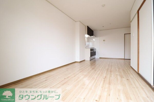 リビング・居室(現地待ち合わせ歓迎♪お問合せはタウンハウジングまで！)