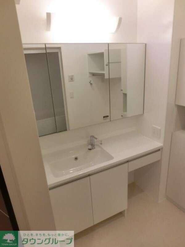 洗面(別のお部屋の写真となります。)