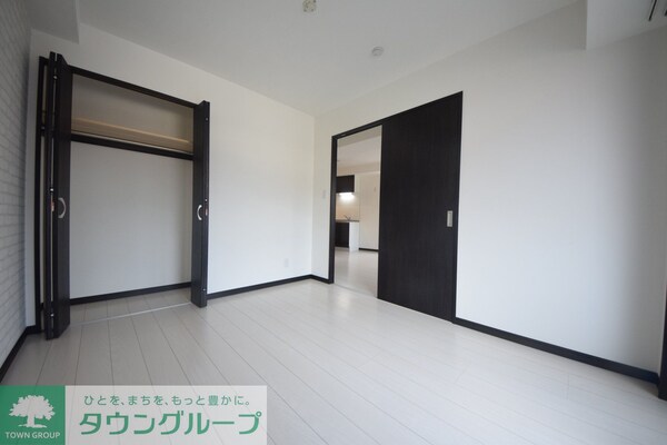寝室(お問合せは【タウンハウジング】まで！※現地待合わせ相談可！)