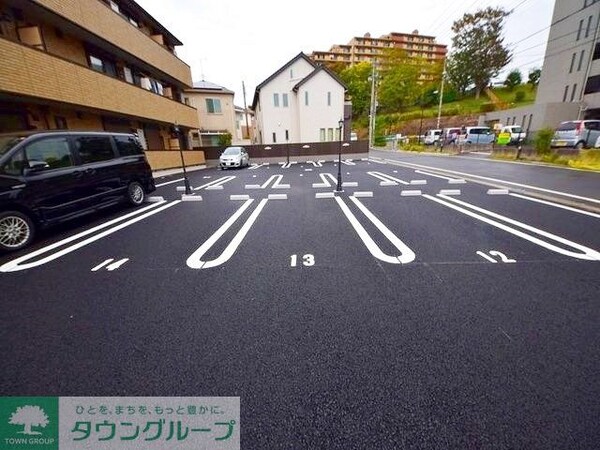 駐車場(お部屋探しはタウンハウジング千葉店にお任せ下さい♪)