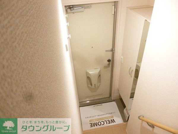 玄関(同会社施工　別部屋参照　現状イメージ優先)