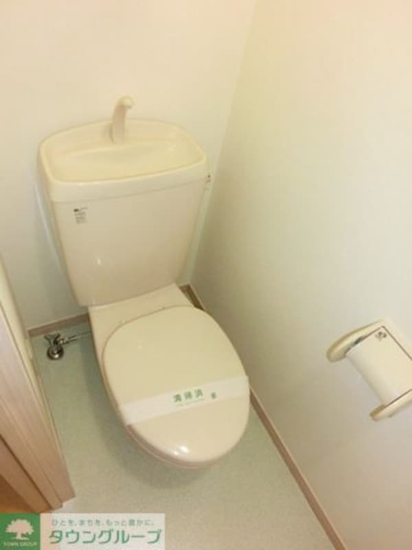 トイレ(清潔感のあるトイレルーム)