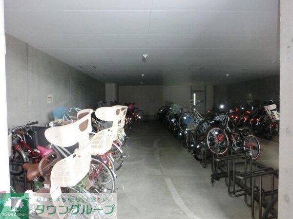 共有部分(屋根付き駐輪場)