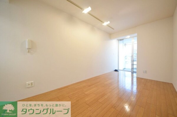 リビング・居室(現地待ち合わせ歓迎♪お問合せはタウンハウジング蘇我店まで！)