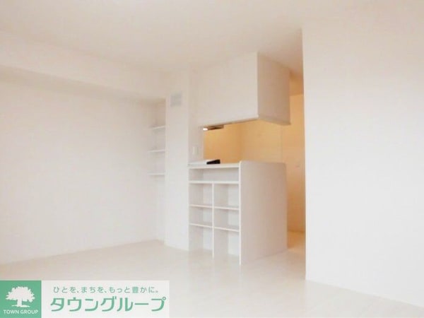 リビング・居室(現地待ち合わせ歓迎♪お問合せはタウンハウジング蘇我店まで！)