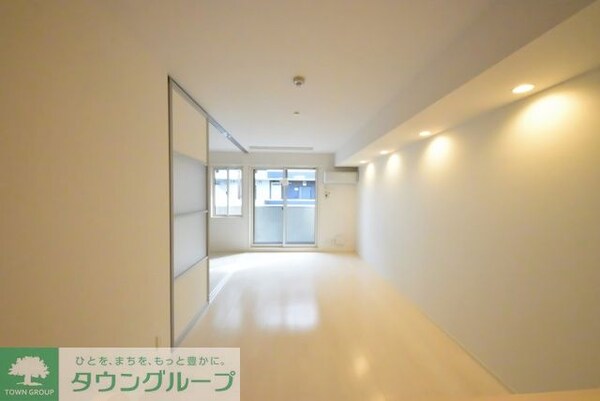 その他室内・内装(キッチン側からの室内です)