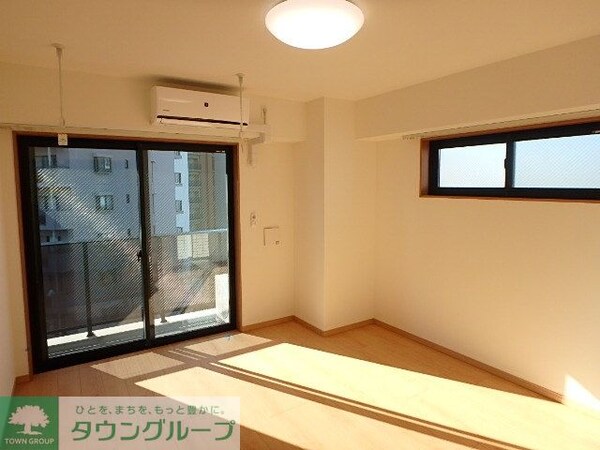 寝室(同建物別号室の写真です。)