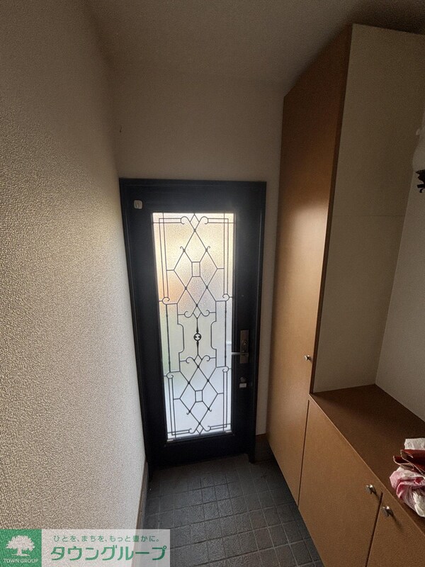 玄関(お問合せはタウンハウジングまで！※現地待合わせ相談可能)